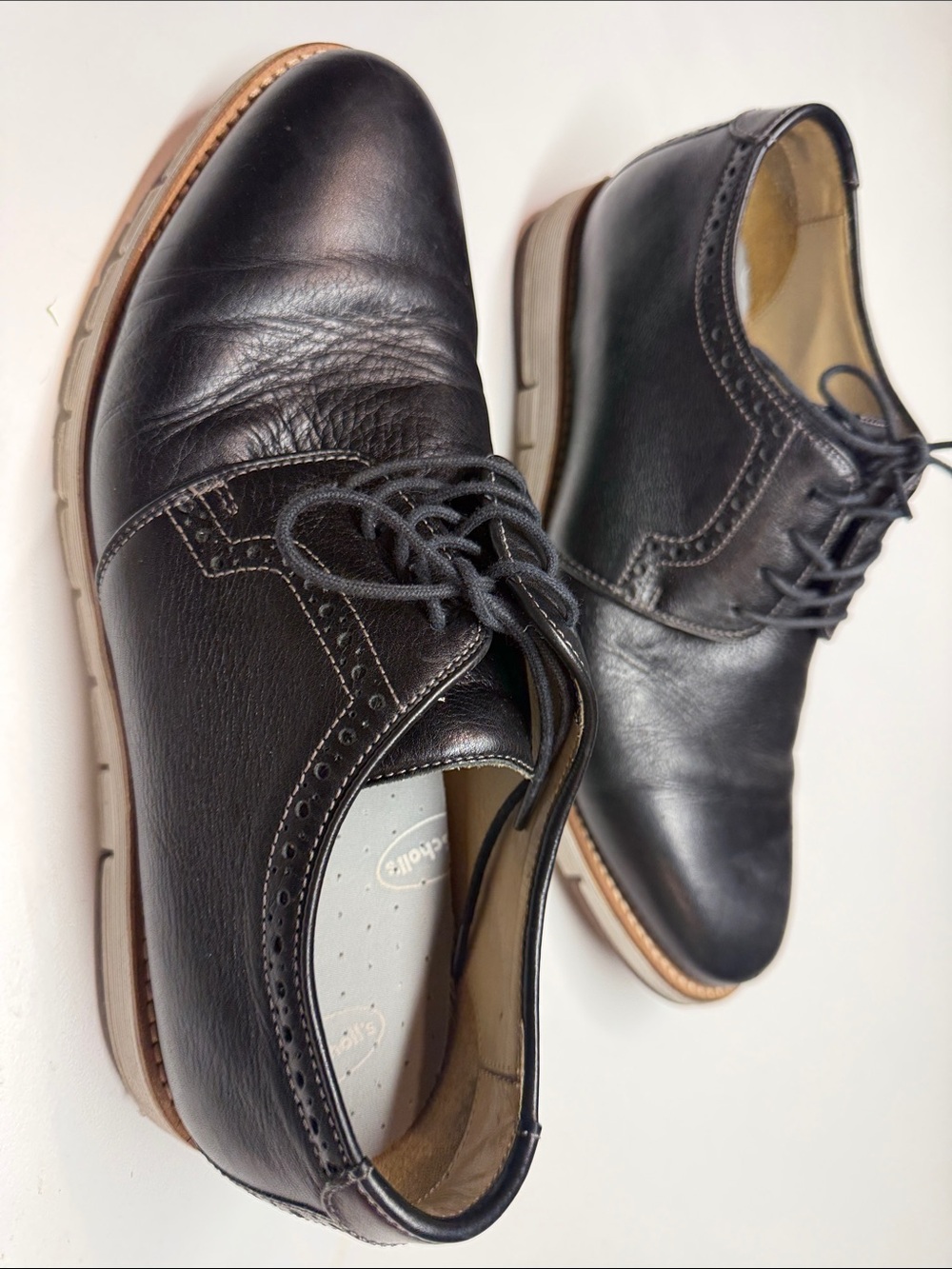 Johnston & Murphy Men's Black Leather Lace-Up Dress Shoes by